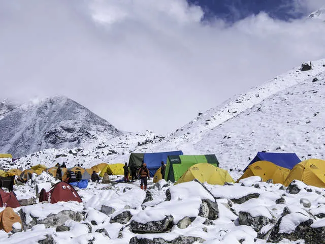 island-peak-base-camp_640_480