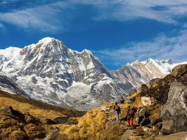 trekkers-just-reaching-annapurna-base-camp_640_480